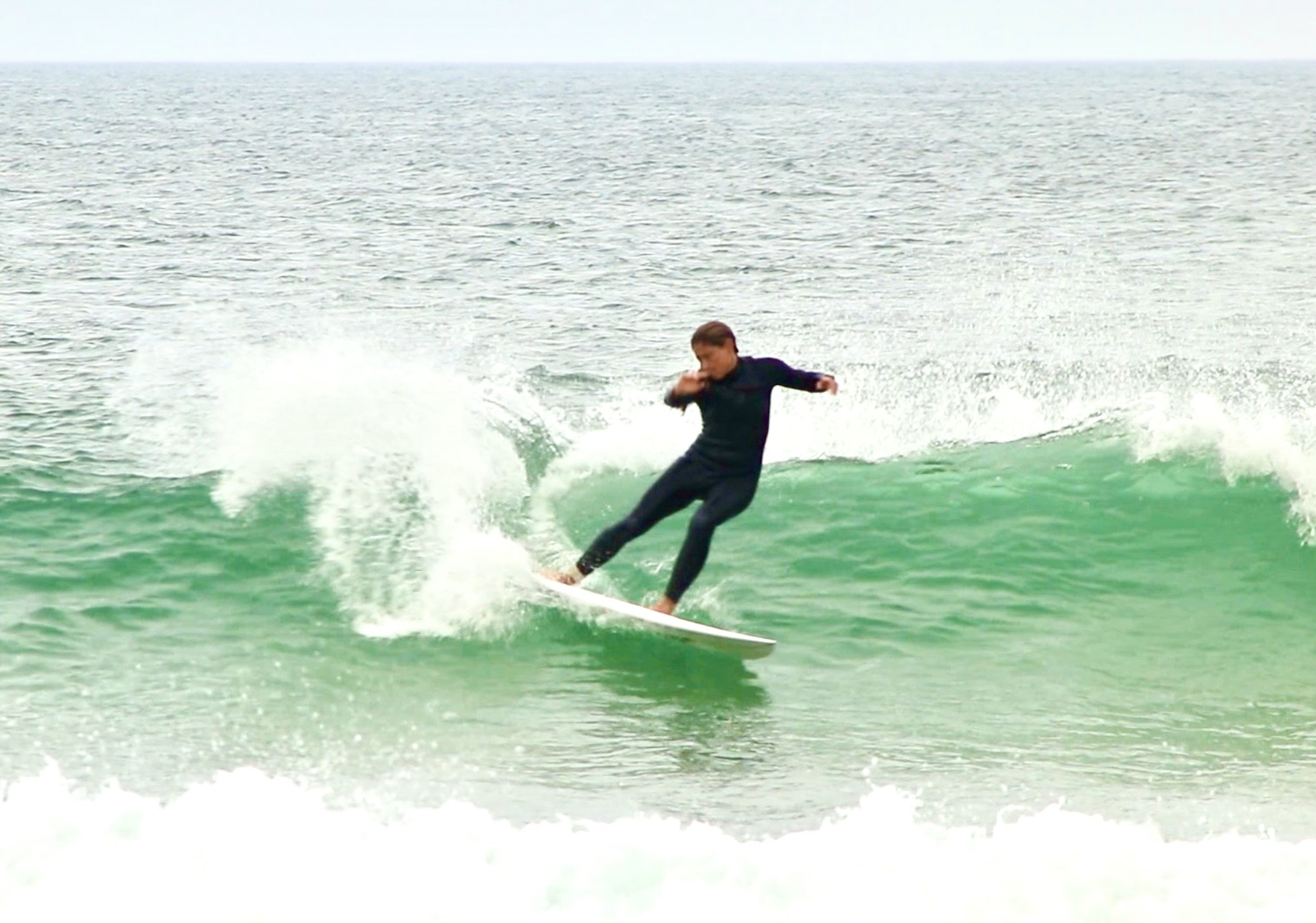 Surfista numa onda verde — Surfing With Science